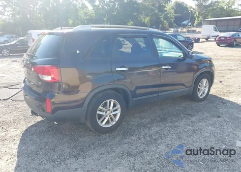 2014 Kia Sorento Lx z USA, uszkodzony, nr VIN 5XYKT3A68EG469908